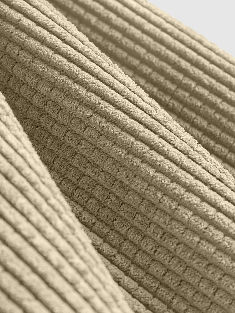 Camisa Manga Curta em Veludo Cotelê Venazzi VZ580 com veludo cotelê, caimento elegante e estilo moderno para looks casuais ou refinados.