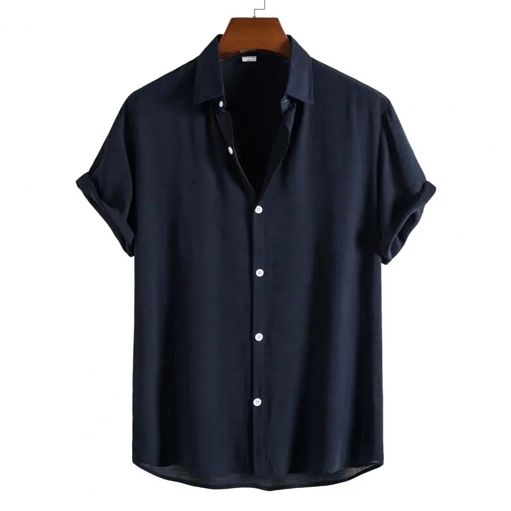 Camisa Manga Curta Lisa Venazzi VZ537 com tecido respirável, caimento leve e estilo minimalista para looks casuais ou alinhados.