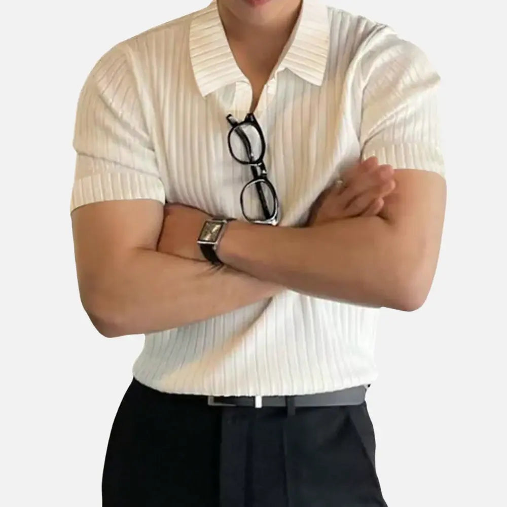 Camisa Polo Masculina Venazzi VZ019 com cor sólida, tecido confortável e design clássico para uso diário ou ocasiões casuais.