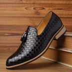 Mocassim Masculino de Couro Oxford Venazzi VZ307 em couro legítimo com palmilha macia e design sofisticado para uso casual ou moderno.