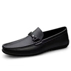 Mocassim Masculino de Couro Venazzi VZ299 em couro premium com acabamento refinado e solado flexível para visual elegante e confortável.